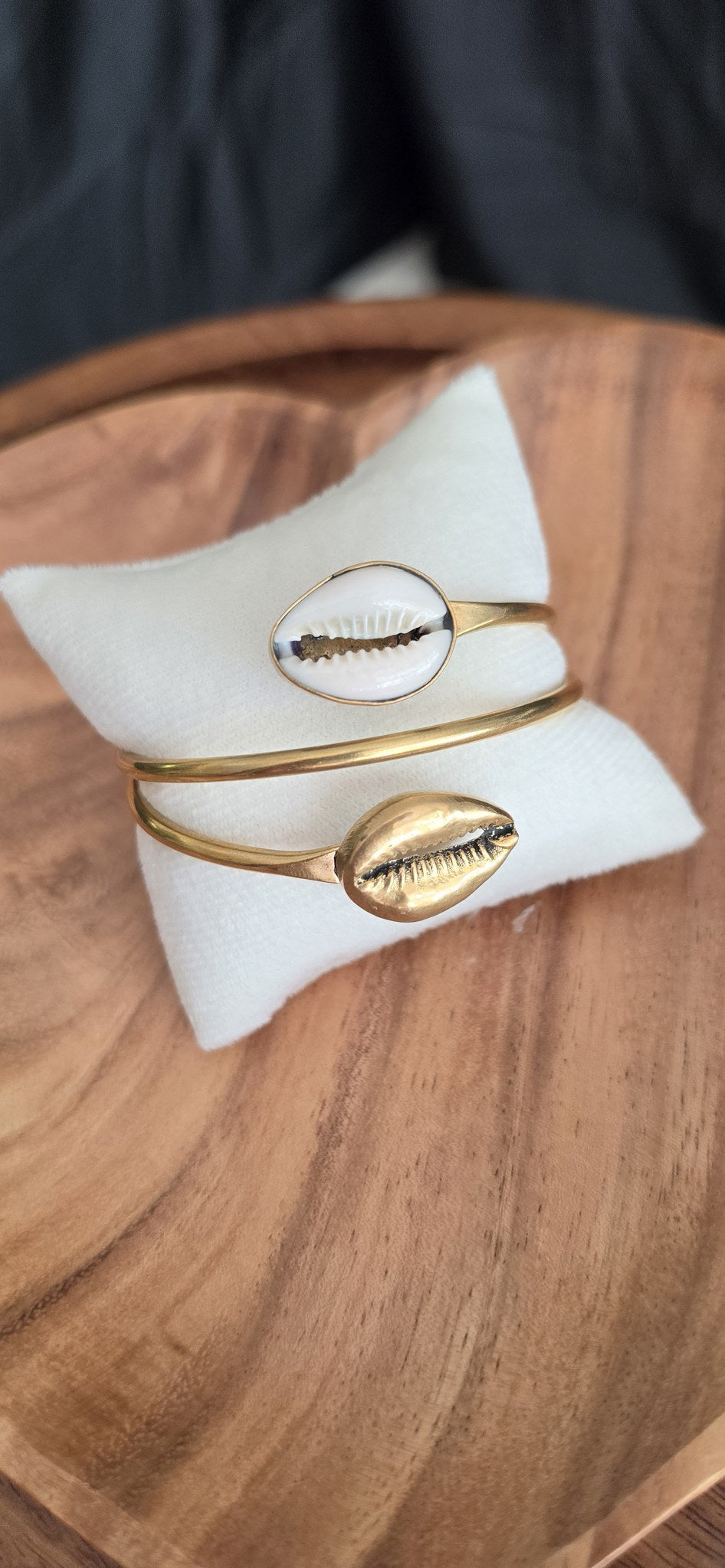 White and Gold Adjustable Cowrie