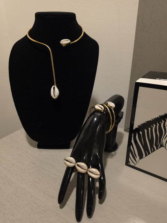 Cowrie Drop Choker Necklace